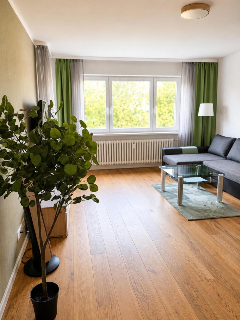 Living room, Seating area, internet