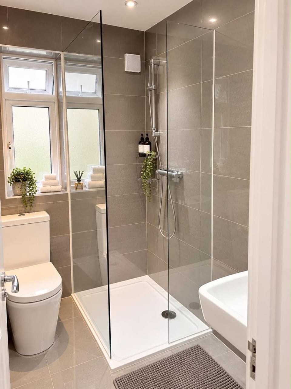 Central Bromley l 1 Bed Apartment l close to shops Apartment in Bromley