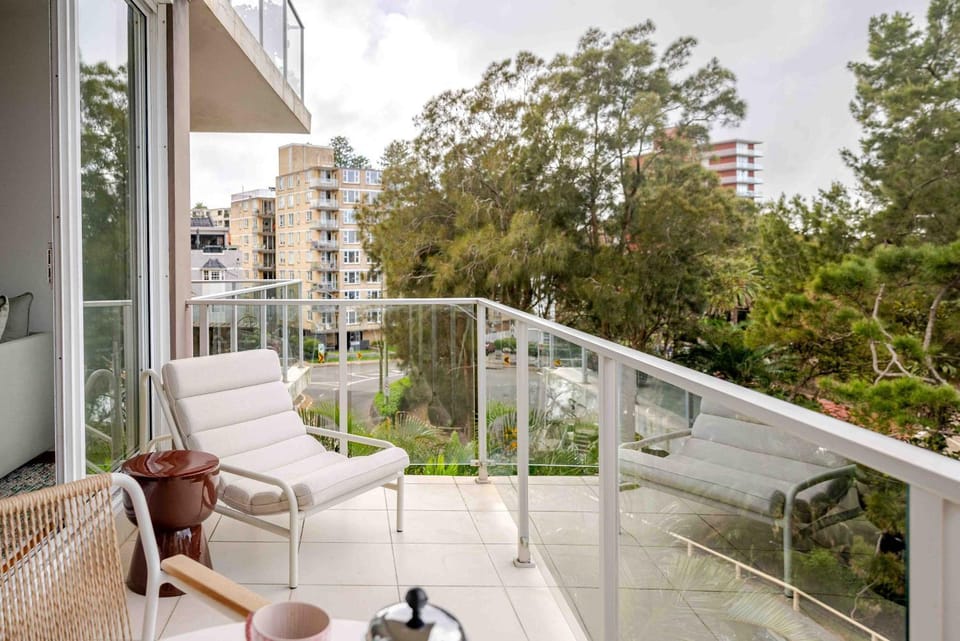The Crescent - Central Manly two-bedroom apartment Apartment in Manly