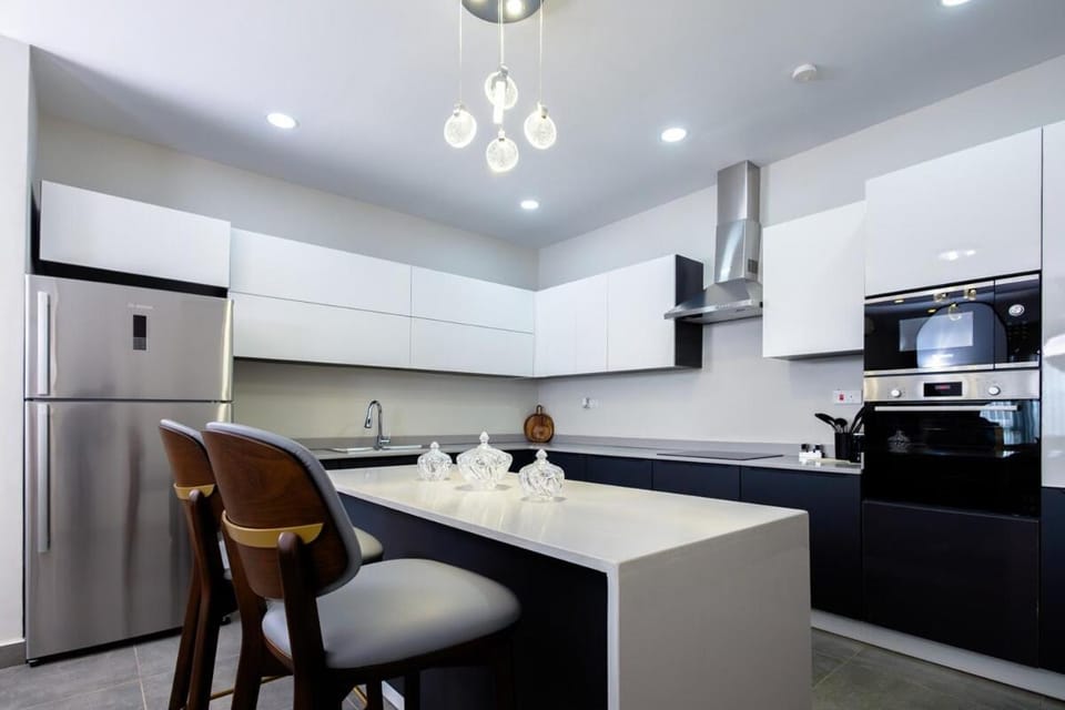 Kitchen or kitchenette, Dining area, oven, stove, toaster