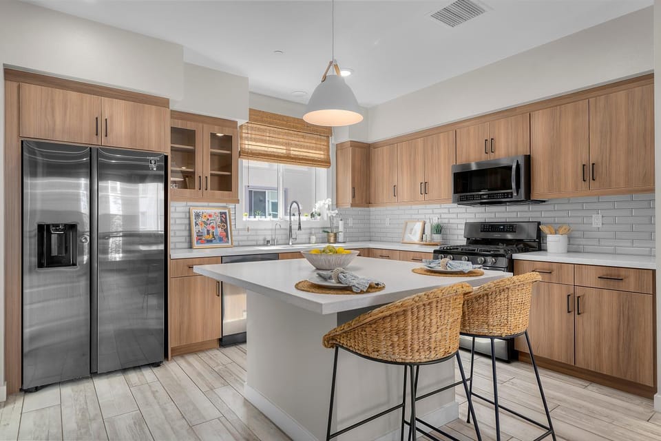 Kitchen or kitchenette