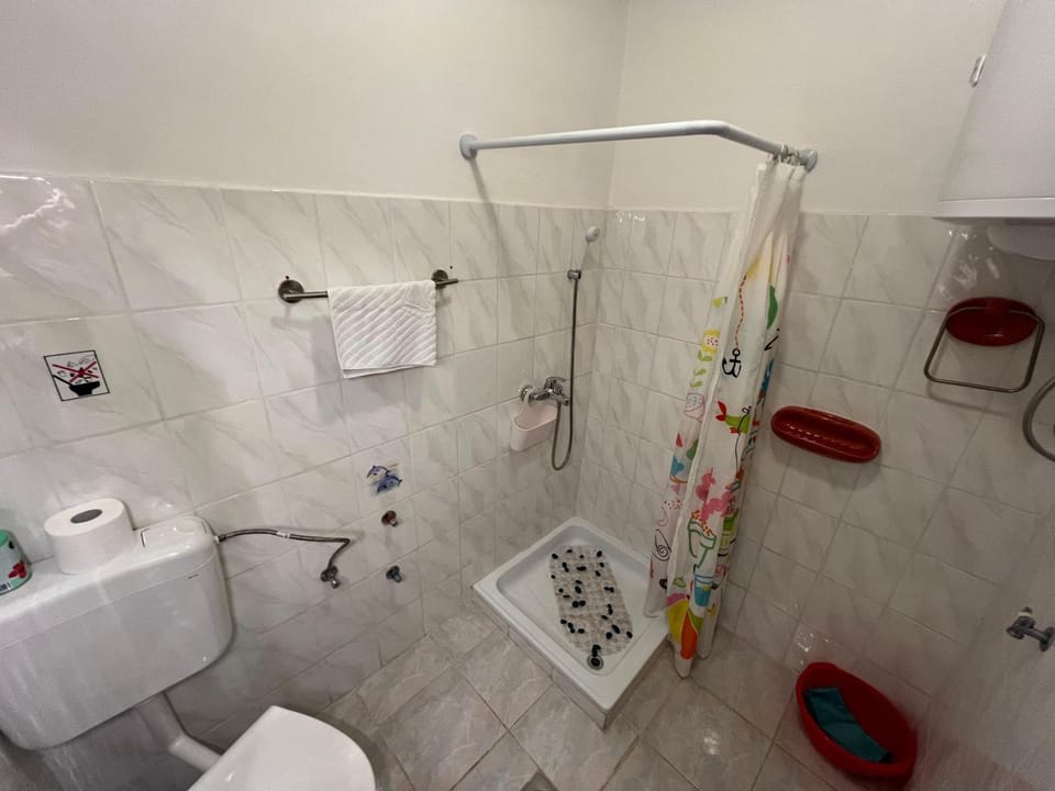 Apartments Dora and Tonka Krk Apartment in Primorje-Gorski Kotar County