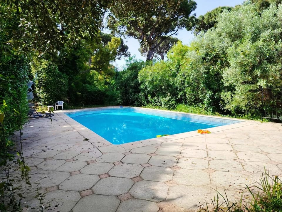 Villa accueillante avec piscine à La Croix-Valmer Villa in La Croix-Valmer