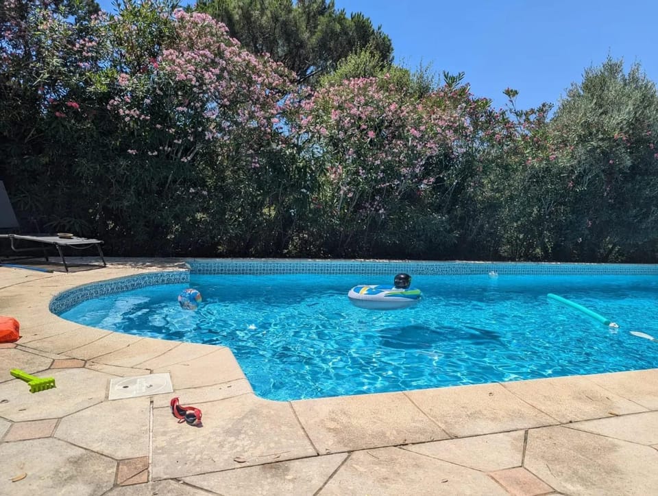 Villa accueillante avec piscine à La Croix-Valmer Villa in La Croix-Valmer