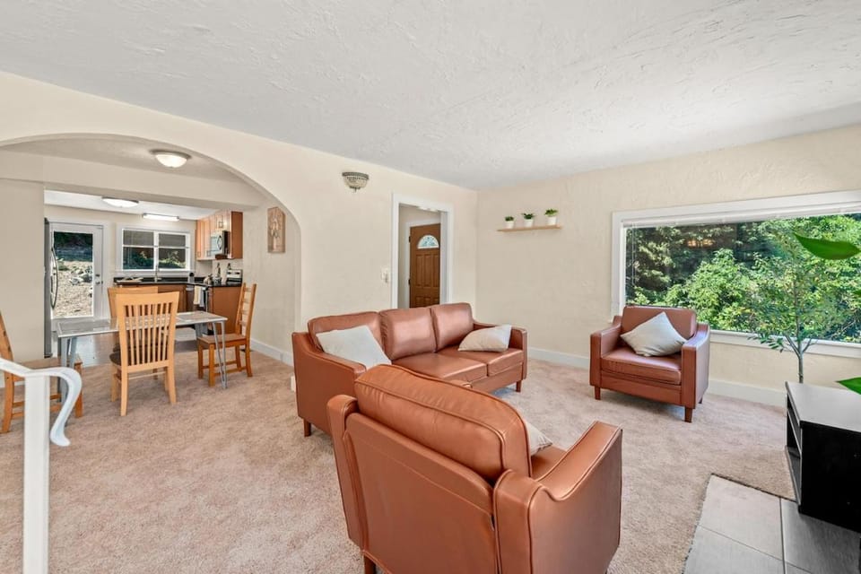 Private 4BR House Free Parking Near Airport &Mall House in SeaTac