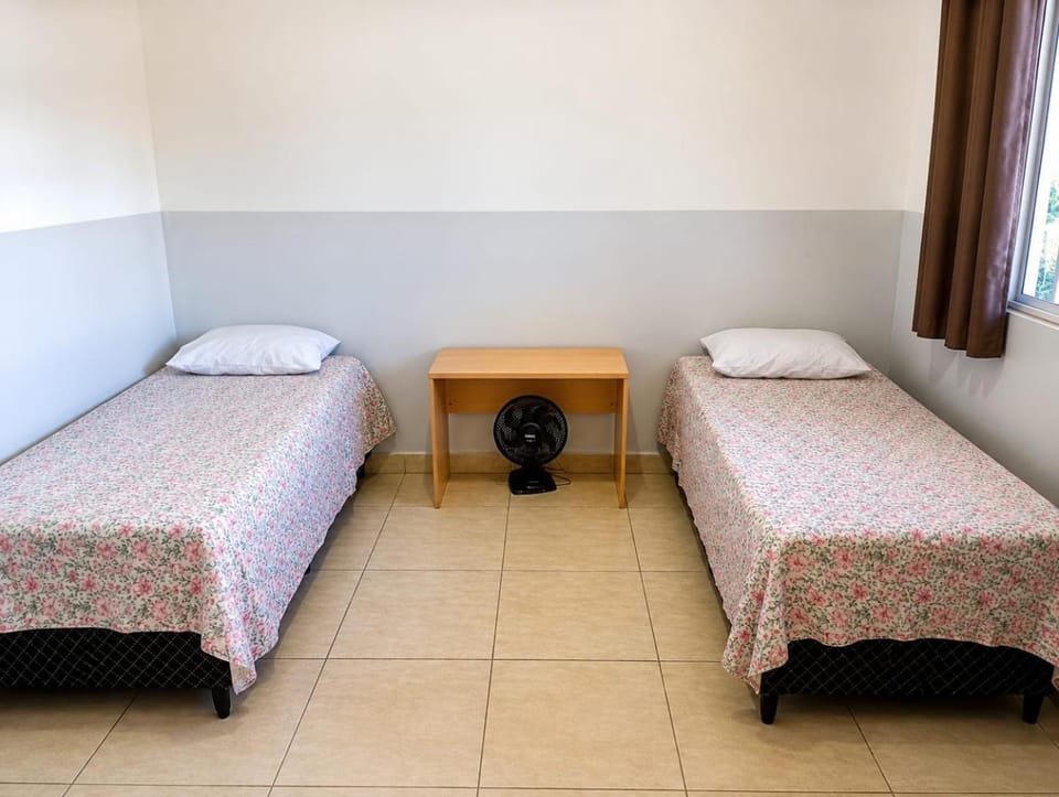 Disponível, próximo ao GP Valparaíso fórmula 200 House in State of Goiás