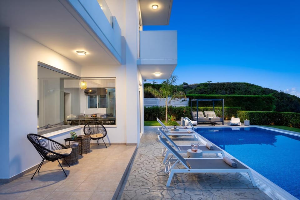 Property building, Patio, Day, Natural landscape, View (from property/room), Balcony/Terrace, Living room, Seating area, Mountain view, Pool view, Swimming pool, sunbed