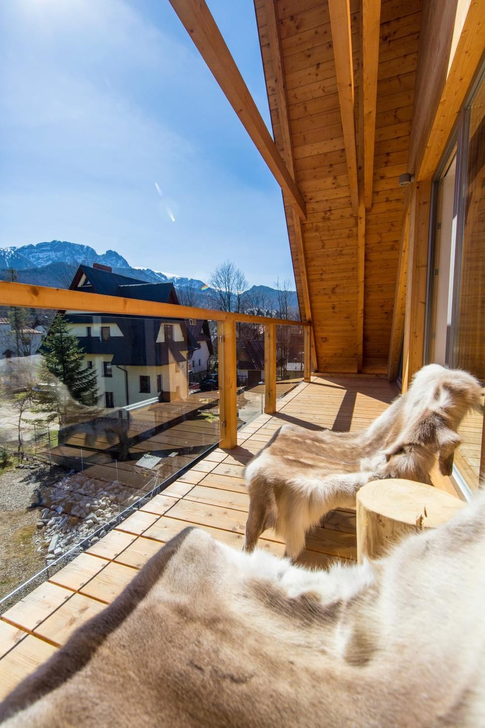 Balcony/Terrace, Mountain view