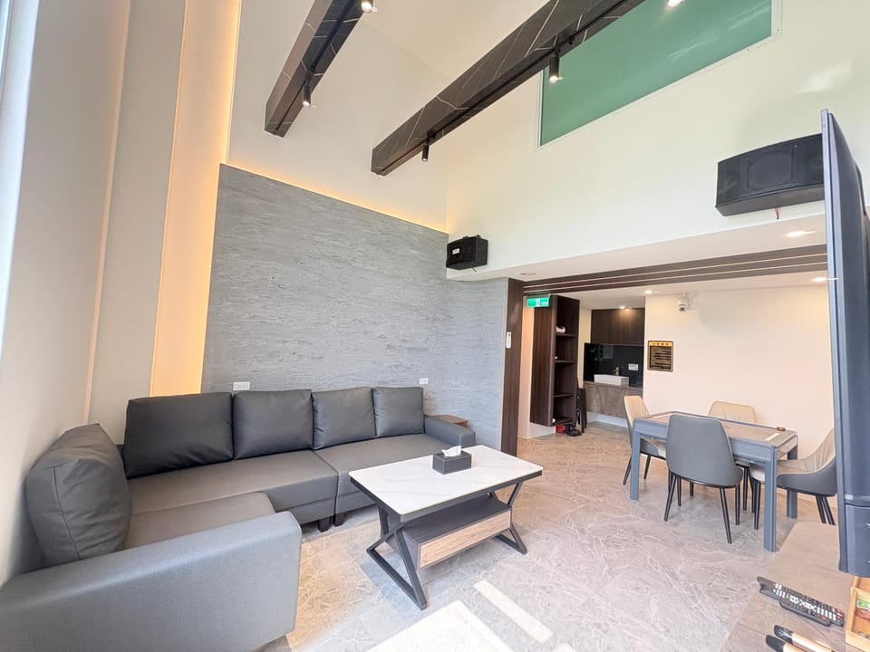 Casino, Living room