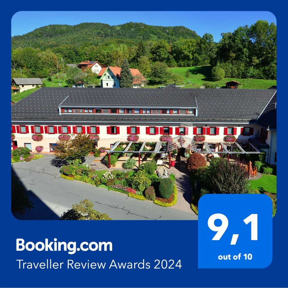 Property building, Facade/entrance, Off site, Garden view, Garden view