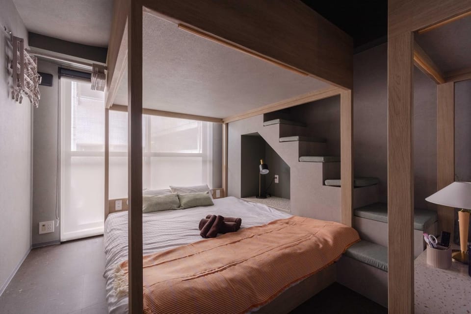 Bed, bunk bed