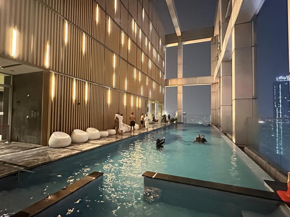 Pool view, Swimming pool