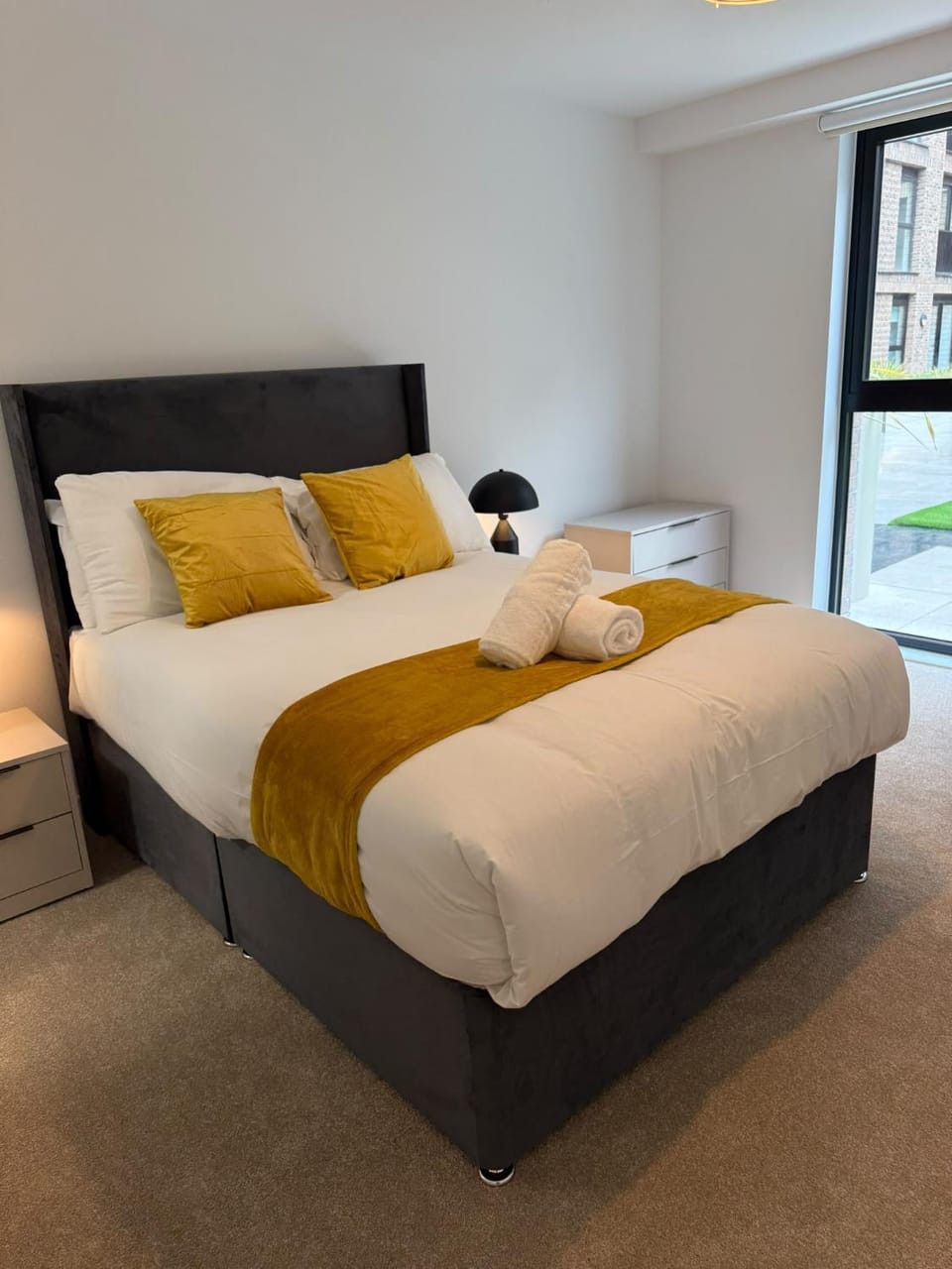 Bed, Photo of the whole room, Bedroom, towels
