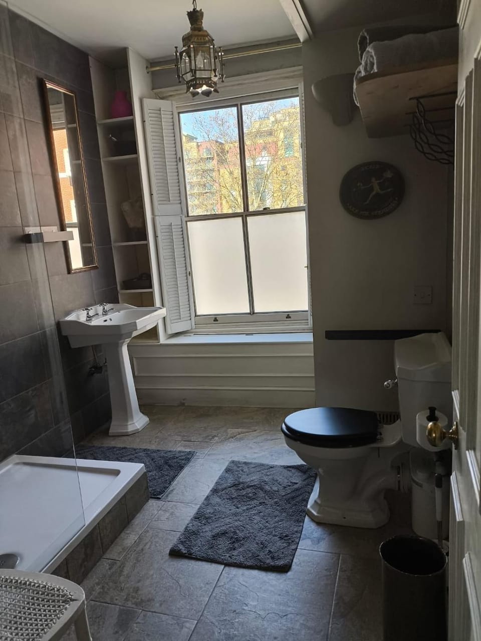 Chelsea Townhouse - 3 Bed 3 Bath - Private Parking Apartment in London