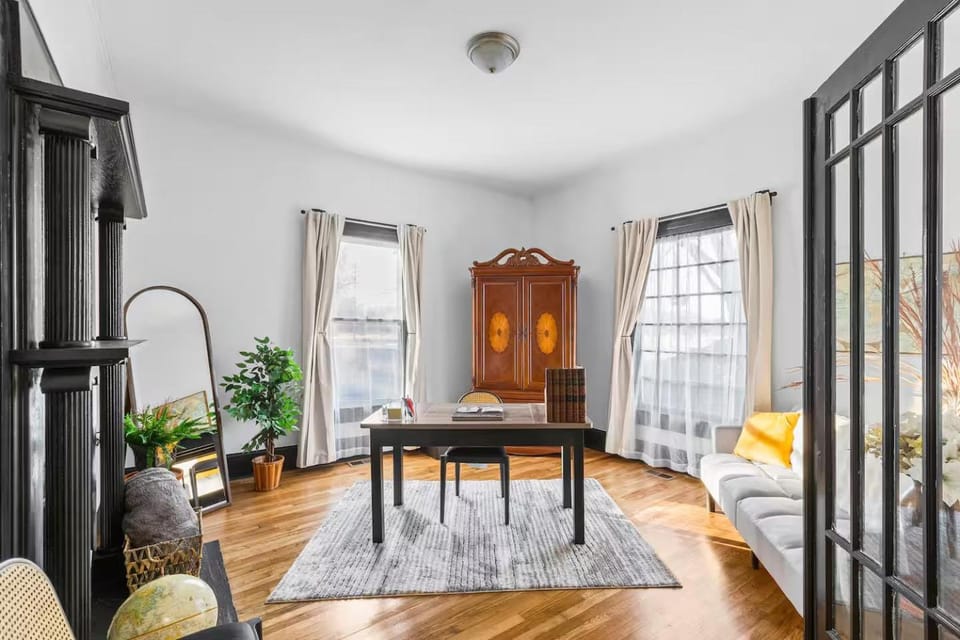 Historic Home over 3,700 SqFt • Walk to Downtown House in North Carolina