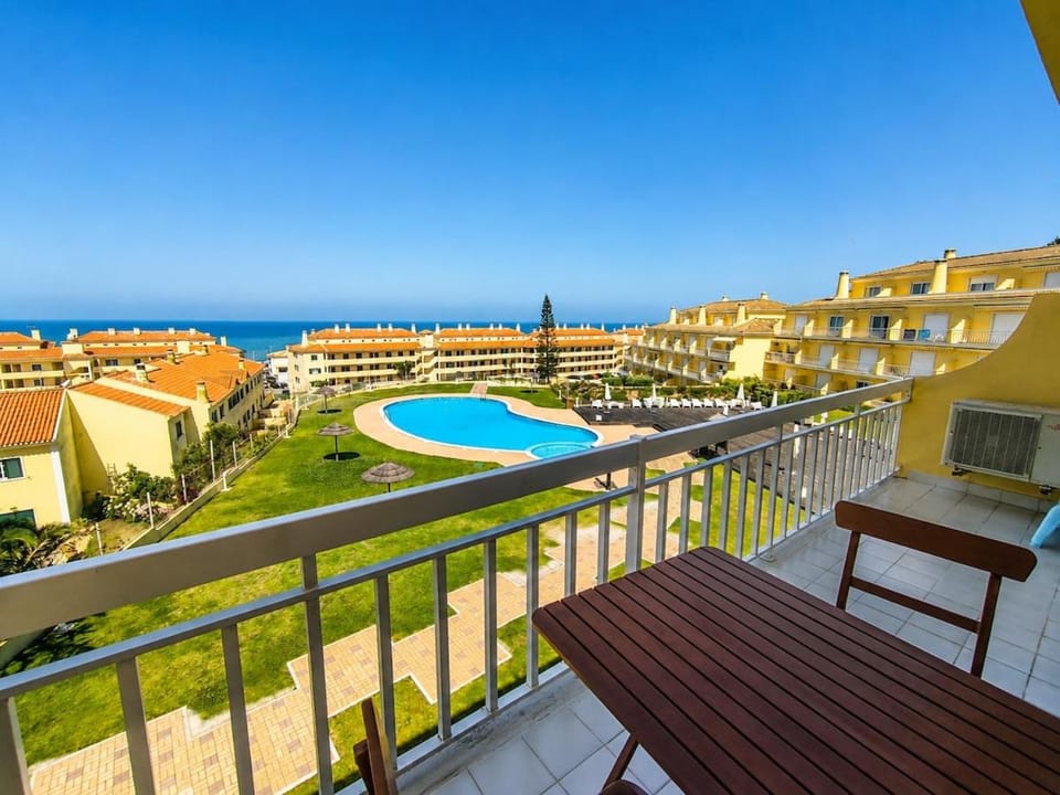 Casa da Tia Rosa Ericeira with indoor and outdoor pool Apartment in Ericeira