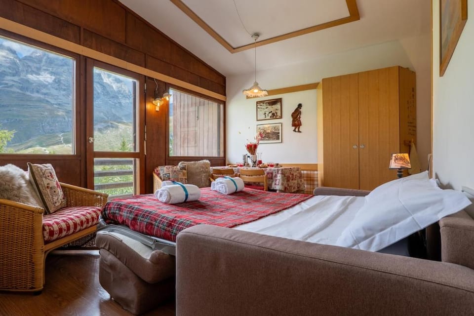 MCX Vacation Rental - ARIA , Ski In Ski Out Apartment in Breuil-Cervinia with Matterhorn Views Apartment in Breuil-Cervinia