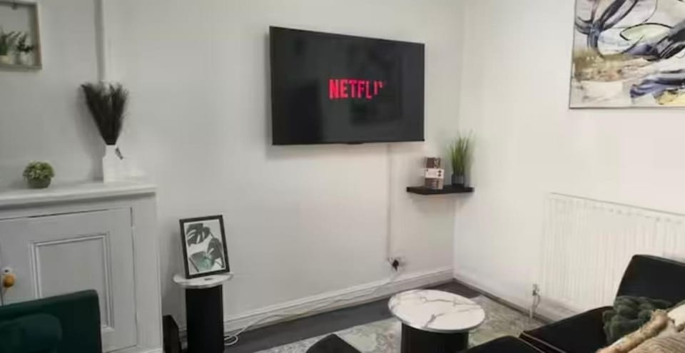 TV and multimedia, Living room, Seating area