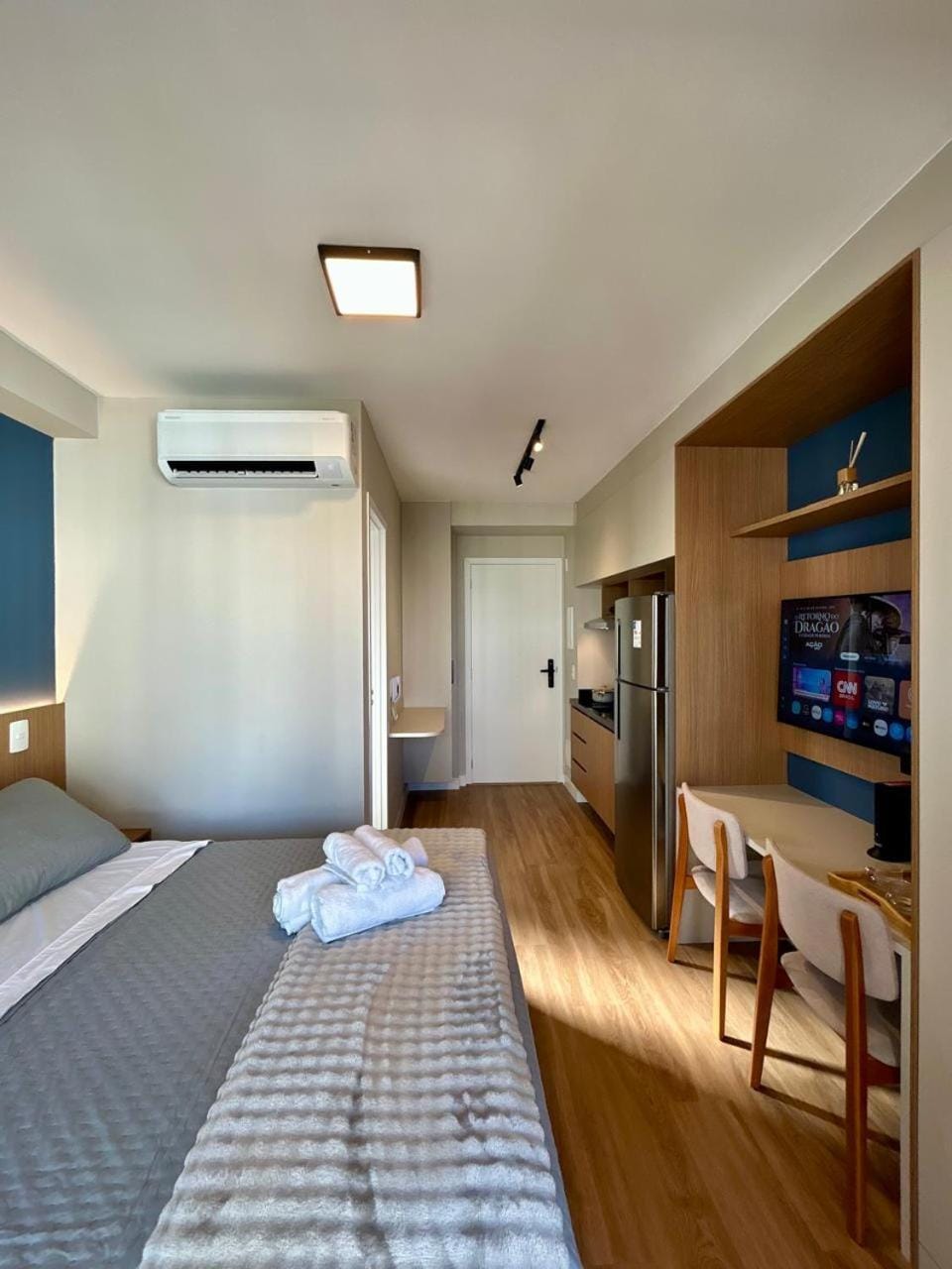 Vista aberta - Luz natural 650m do Metrô Brooklin Apartment in Sao Paulo City