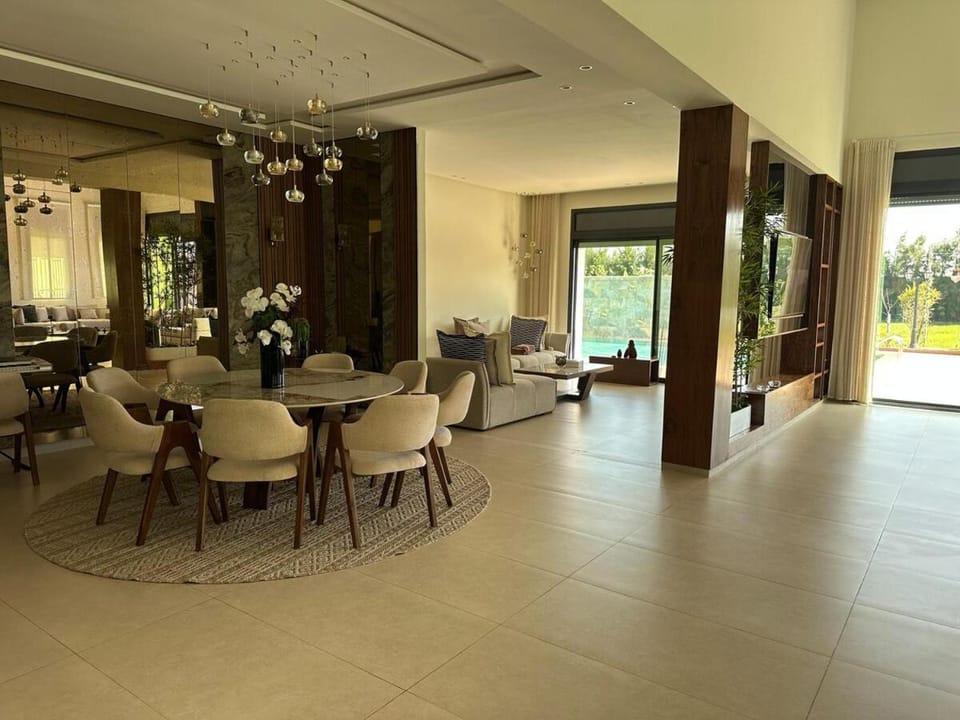 Villa-Ferme Royal Serenity Villa in Casablanca-Settat