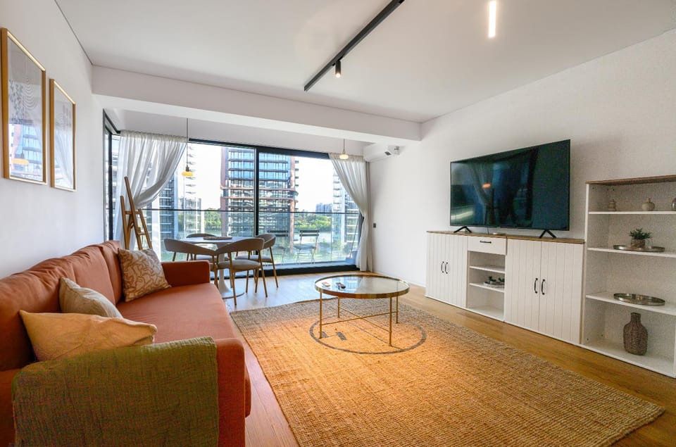 Lake Tei Views - Modern Flat in Yacht Kid Complex Apartment in Bucharest