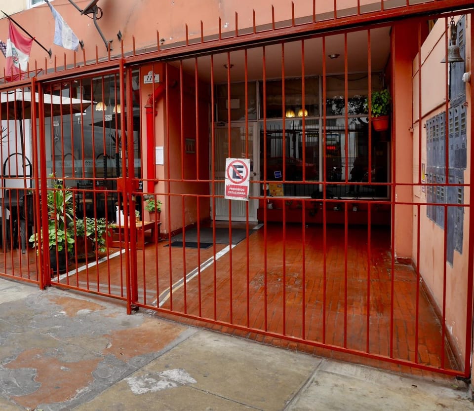Facade/entrance