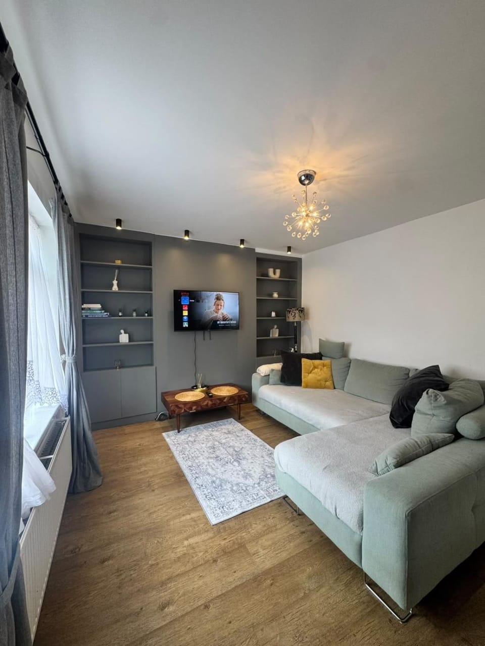 Living room, Seating area