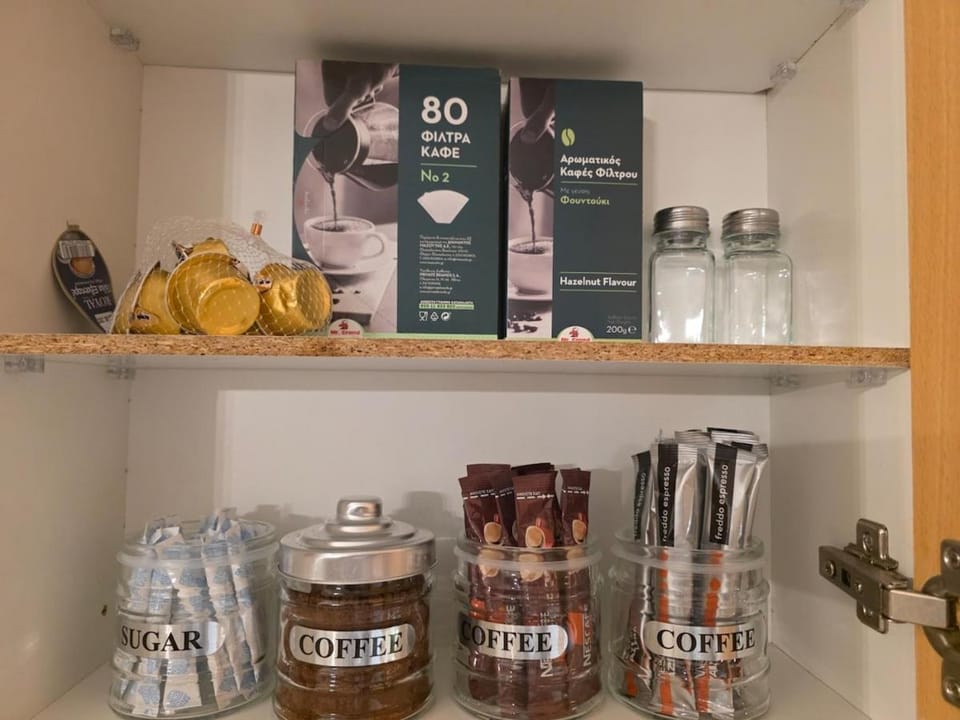 Coffee/tea facilities, kitchen