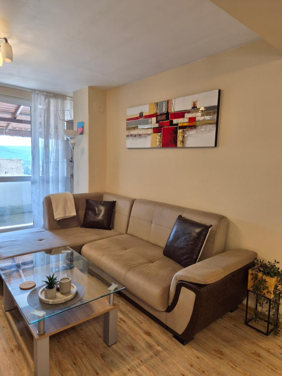 Oak & Cozy VT Apartment in Veliko Tarnovo