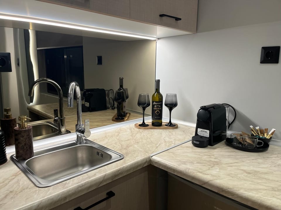 Kitchen or kitchenette, Drinks