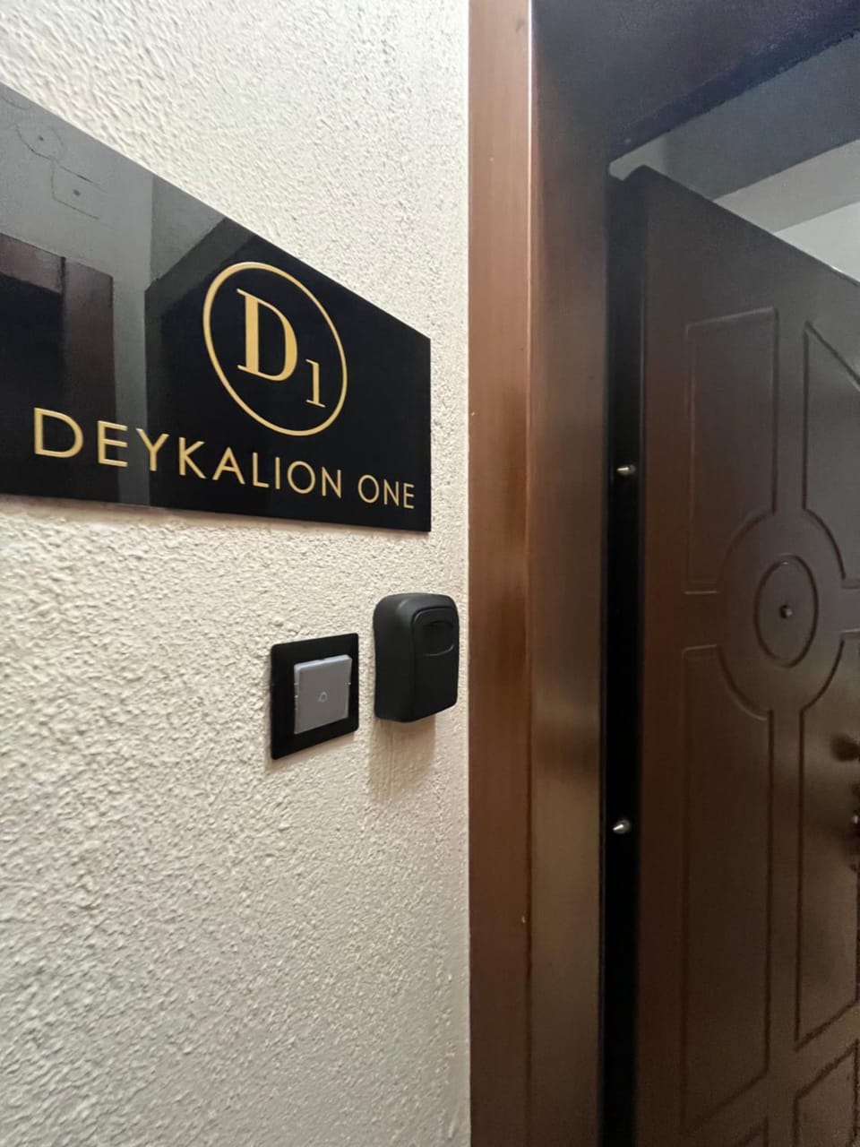 Facade/entrance, Property logo or sign