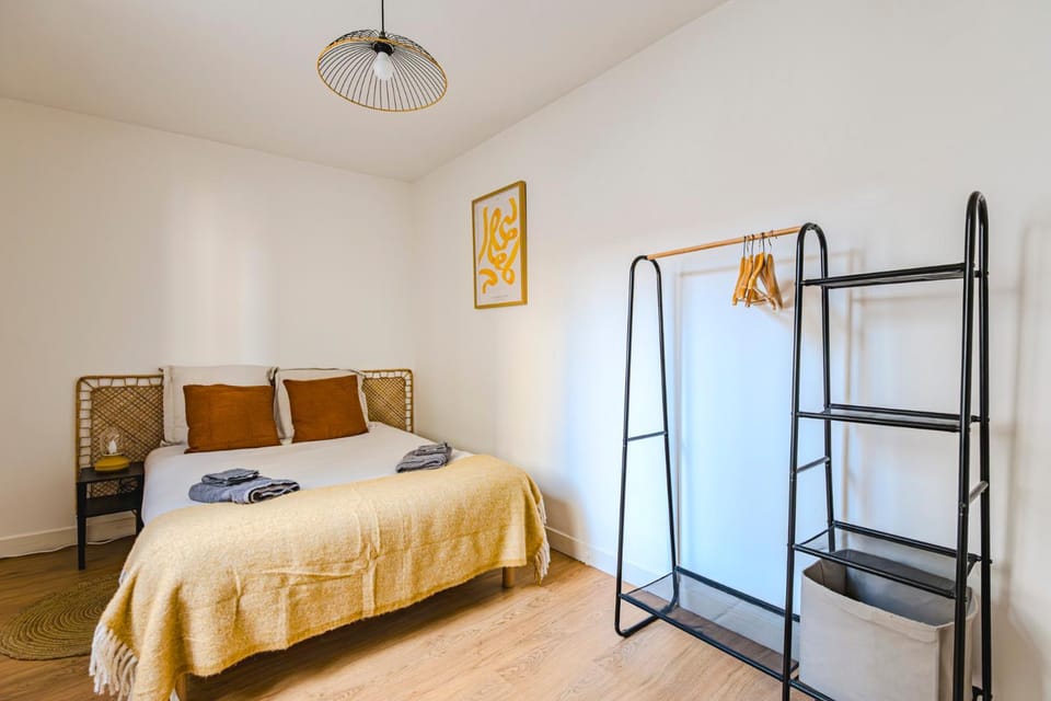 Bed, Bedroom