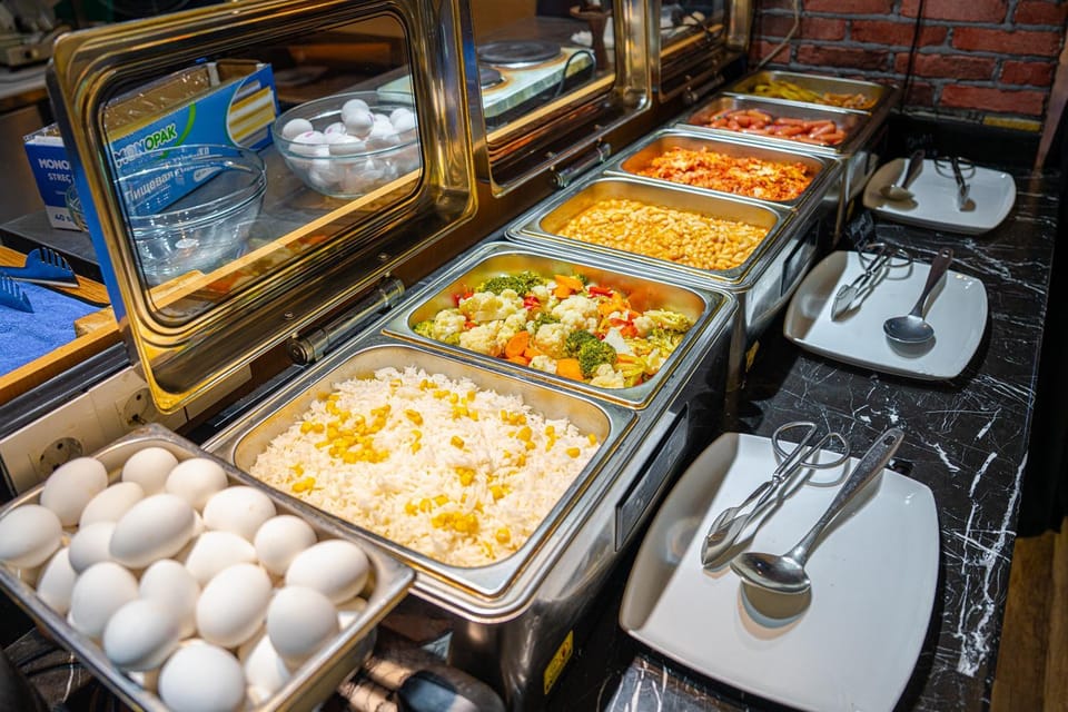 Food and drinks, Food, Breakfast, Continental breakfast, Buffet breakfast
