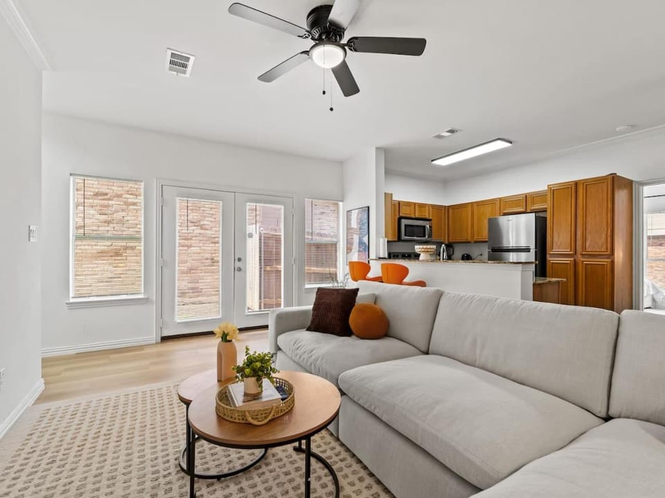 7 Beds• Sleeps 10 • AT&T • EpicCentral • FIFA 2026 House in Grand Prairie