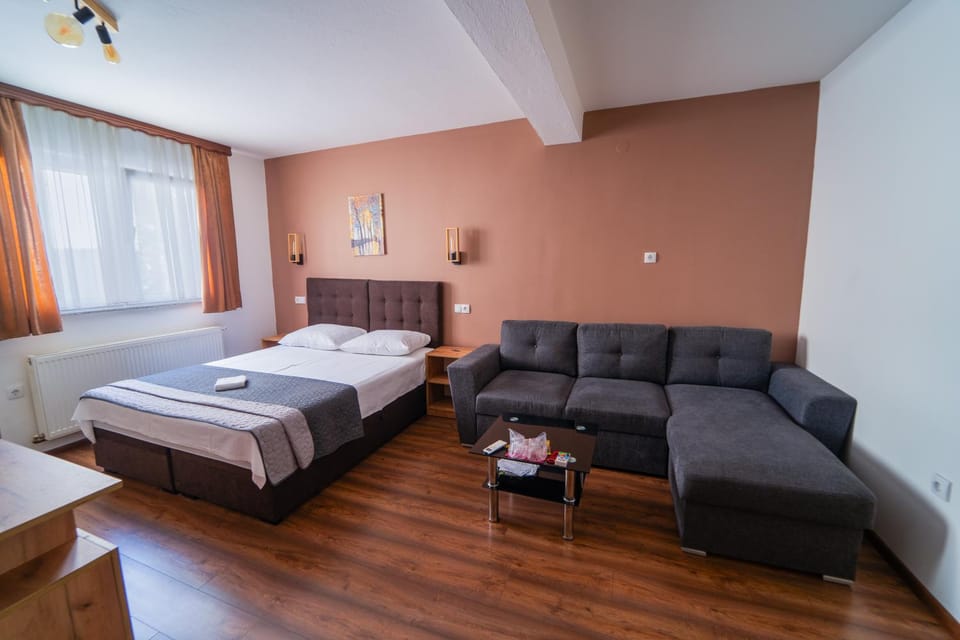 Seating area, Bedroom