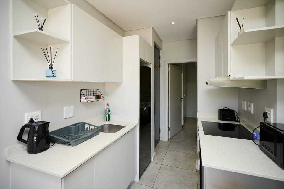1BR Florida Rd - Infinity Pool, Terrace & Braai Apartment in Durban