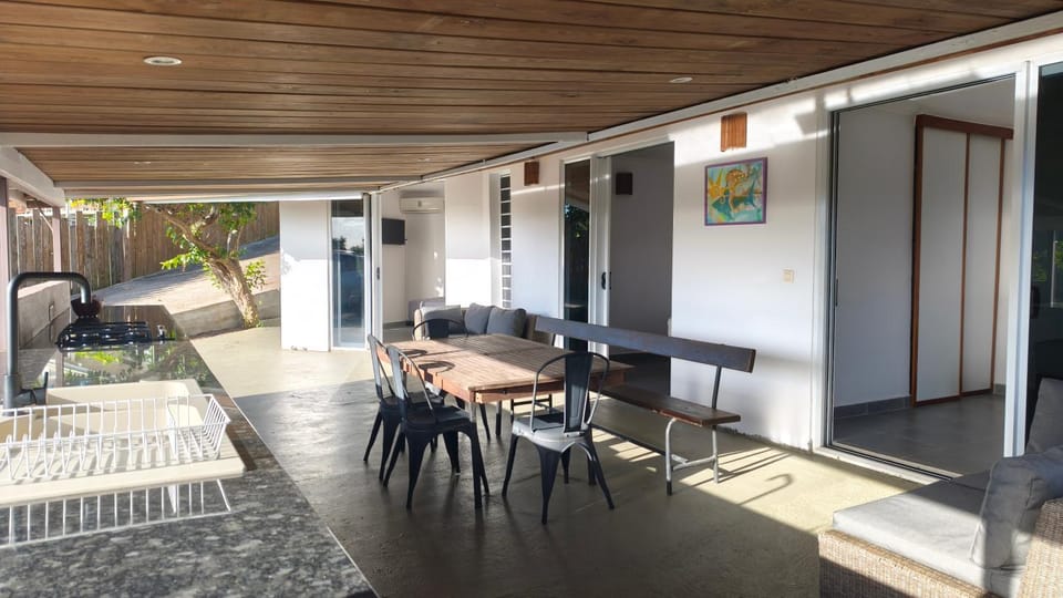 Patio, Dining area
