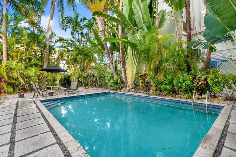 Hudson Apartments Apartment in Flamingo Lummus
