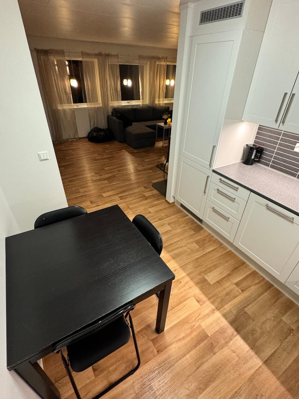 Downtown Apartment with Wood-Burning Stove Apartment in Troms Og Finnmark