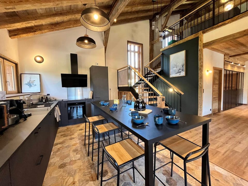 Chalet mitoyen, vue vallée du Giffre Chalet in Morillon