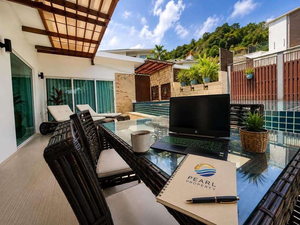 Patio, Balcony/Terrace, Seating area, Swimming pool, sunbed