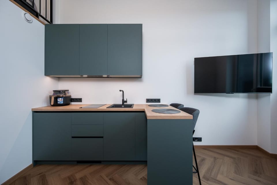 Kitchen or kitchenette