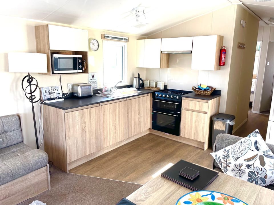 Rosie's Garden Lodge At Seaview Campground/ 
RV Resort in Whitstable
