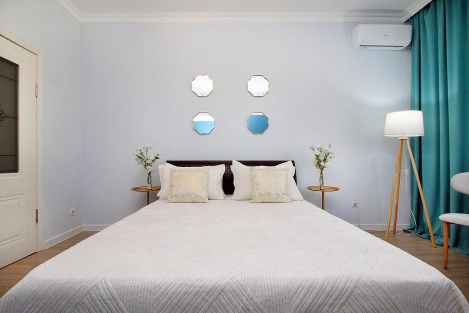 Luxe Avenue Apartment in Almaty