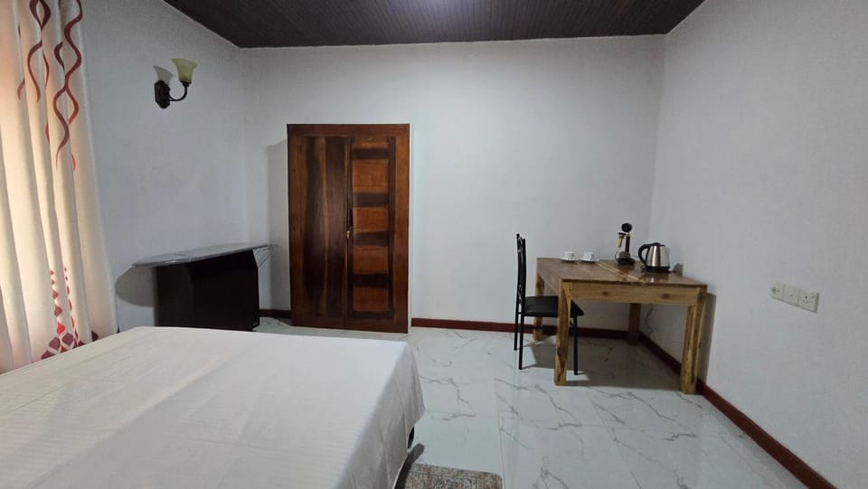ARRYA LAKESIDE Bungalow Apartment in Uva Province, Sri Lanka