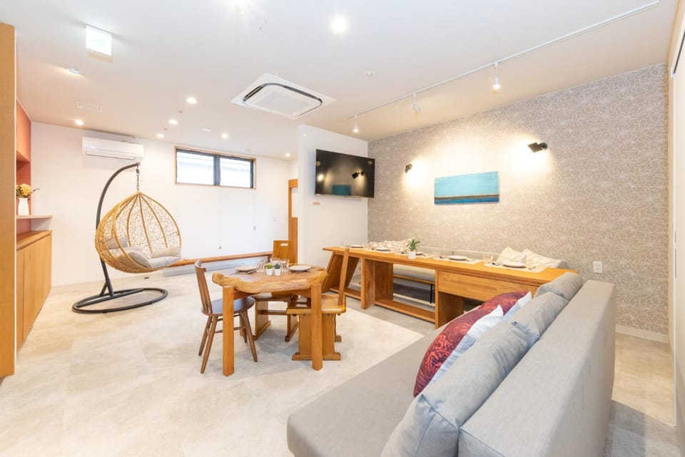 TV and multimedia, Living room, Dining area