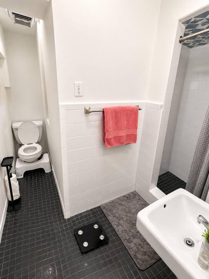 Charming East Village Studio with Queen Bed Apartment in East Village