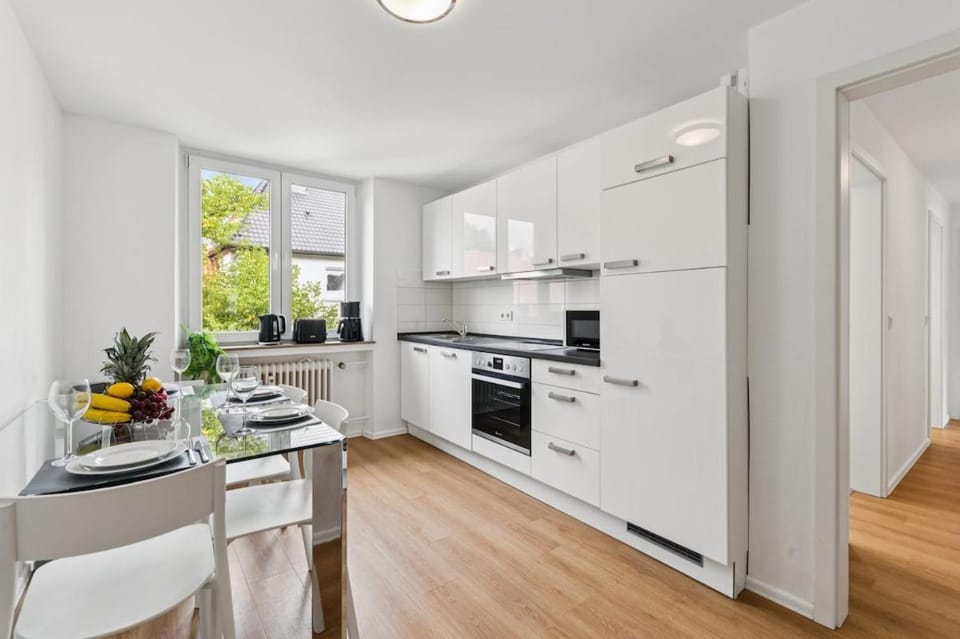 Kitchen or kitchenette, Dining area, dishwasher, oven, stove