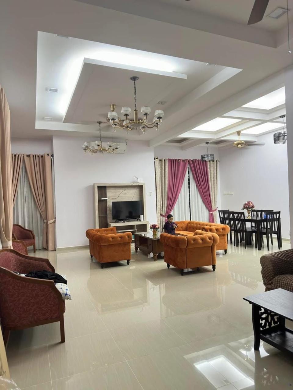 Living room, Seating area