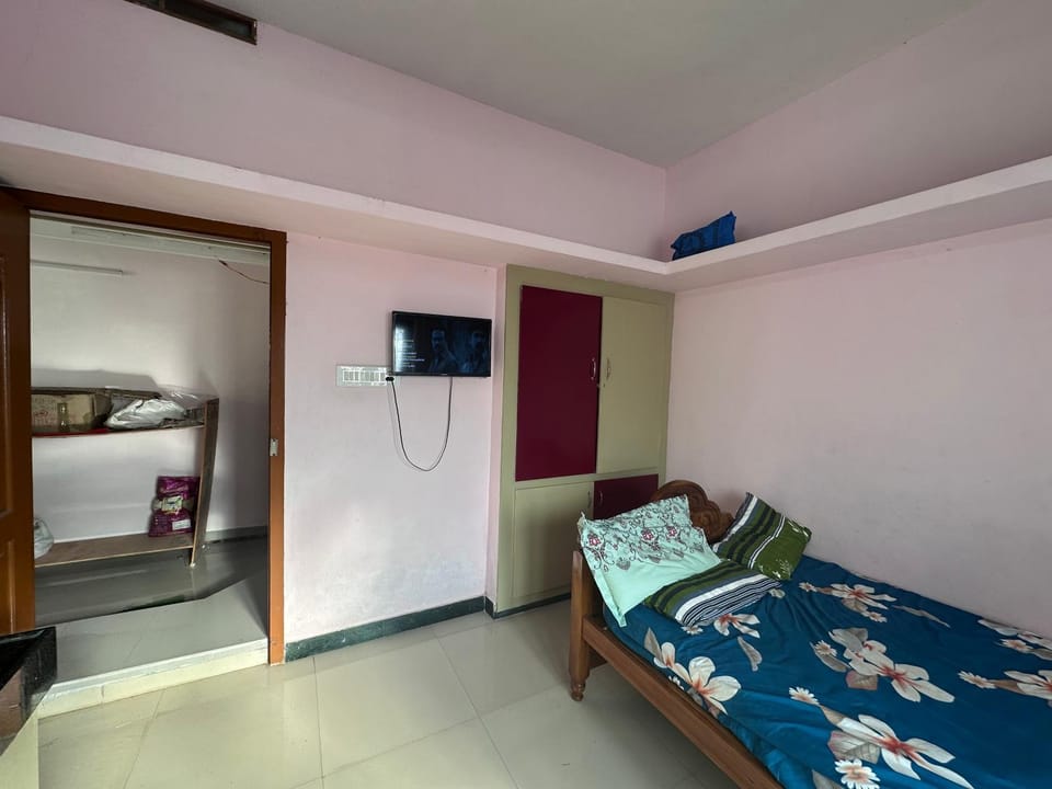 2Bhk flat home stay with ac & balcony House in Tamil Nadu